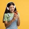 Selfies erlaubt, Social Media gesperrt: Wann ist ein Handy für Teenager jugendgerecht?