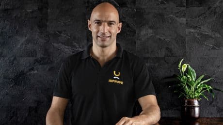 Jesús Serrano, fisioterapeuta: “Usar plantillas no va a resolver el problema, solo es una ayuda puntual”