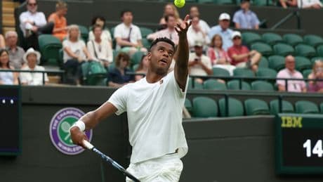 Wimbledon vibra con el misil de Perricard: 246 km/h para romper el récord más longevo del torneo