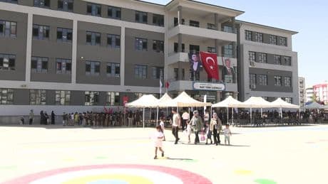 Diyarbakır’da 2 bin 287 okulda 467 bin 725 öğrenci dersbaşı yaptı