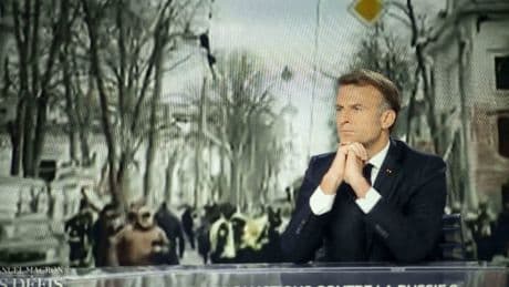 Troupes en Ukraine, sanctions contre la Russie, dissuasion nucléaire : Emmanuel Macron souffle le chaud et le froid