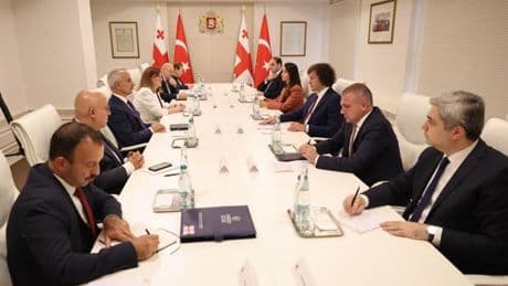 Türkiye-Gürcistan Hükümetlerarası Karma Ekonomik Komisyonu 6. Dönem Toplantısı Tiflis'te yapıldı