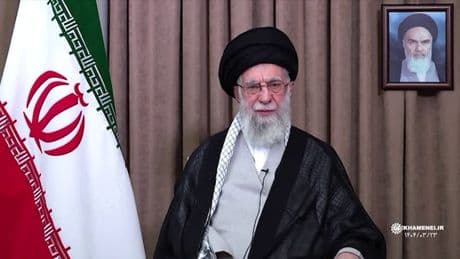 Iran-Israël: Ali Khamenei menace les États-Unis de "dommages irréparables" en cas d'entrée dans le conflit