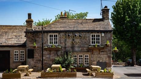 Iconic 500-year-old pub in UK’s ‘poshest’ town loved by Premier League stars REOPENS – vowing cheap drinks