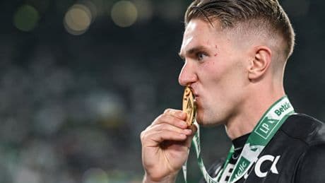 Viktor Gyokeres 'officially rejects' Manchester United as Arsenal 'prepare second bid'
