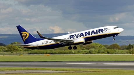 Ryanair denuncia a eDreams por realizar sobrecargos y reservas sin autorización