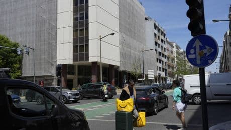 Major power outage in Spain and Portugal disrupts transport, communication