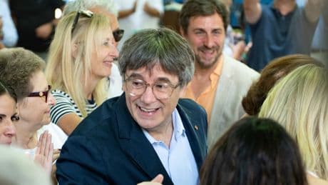 Puigdemont no menciona la corrupción pero avisa a Sánchez de que no dé su apoyo por descontado