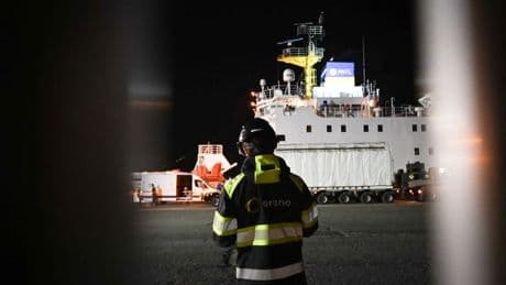 Un combustible nucléaire transporté en bateaux de Cherbourg vers le Japon: Greenpeace dénonce un "risque maritime extrêmement important"