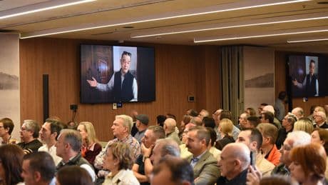 Emoción y dignidad en Valencia: programa histórico de Es la Mañana con las víctimas de la DANA