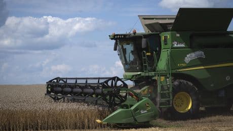 L'UE et l'Ukraine trouvent un nouvel accord commercial qui préserve le beurre et l'argent du beurre