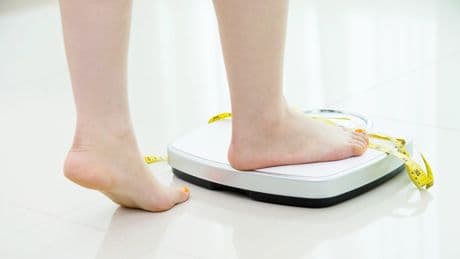 Con i farmaci anti-obesità si rischia di riprendere tutto il peso (e anche di più)