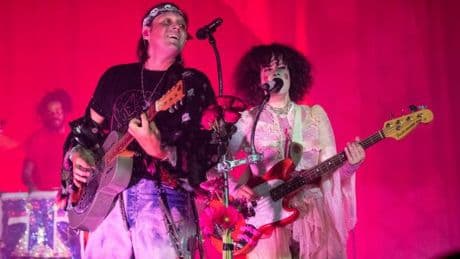 Arcade Fire und der rosa Elefant im Raum