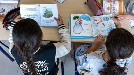 ¿Incluyen los libros de texto actuales ejemplos de ciencia aplicada en el mundo real?