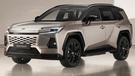 RAV4 alza l'asticella, Il Suv Toyota cresce in efficienza e tecnologia. Ora è plug-in hybrid da 100 km in elettrico o full hybrid