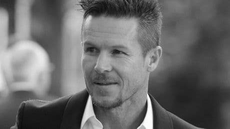 «Born to fly» - Extremsportler Baumgartner stürzt zu Tode