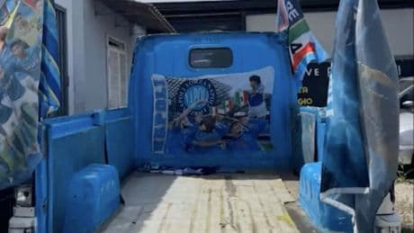 Auto rubate e trasformate per i caroselli della festa scudetto del Napoli