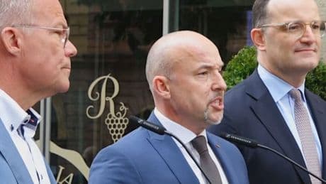 „Wir haben von Anfang an gewusst, das wird keine einfacher Weg", sagt Spahn