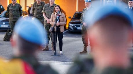 Robles despide al contingente militar con destino a la misión de la ONU en Líbano