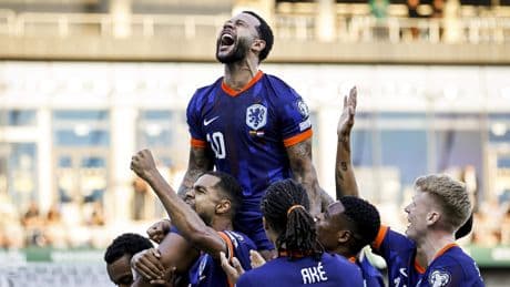 Herbeleef hoe Memphis Depay het Nederlands elftal behoedde voor blamage in Litouwen