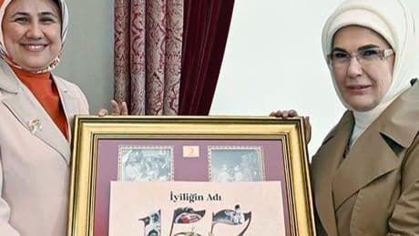 Emine Erdoğan, Türk Kızılay'a kurban bağışında bulundu