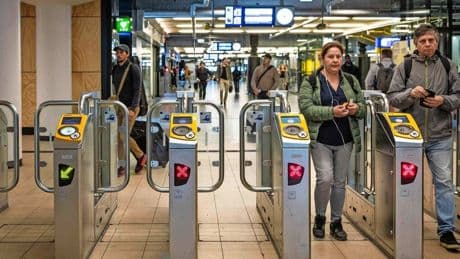 Einde aan doolhof op Amsterdam Centraal Station: nieuwe entree van 25 miljoen (!) euro geopend