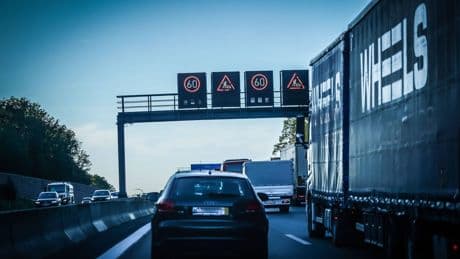 Unfall auf der A3 bei Hengersberg: Mehrere Kinder in Niederbayern verletzt