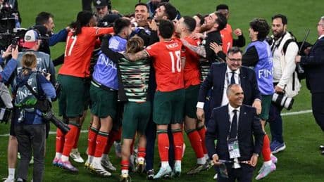 Spaniens Elfmeter-Experte verschießt, Ronaldo weint und Portugal feiert