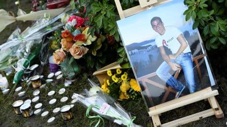 Un olivier rendant hommage à Ilan Halimi abattu dans la ville d’Épinay-sur-Seine