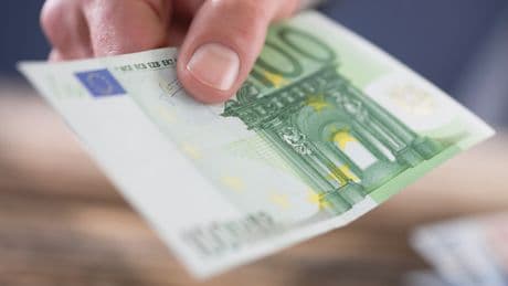 Girokonto eröffnen und 100 Euro kassieren – bei dieser Bank