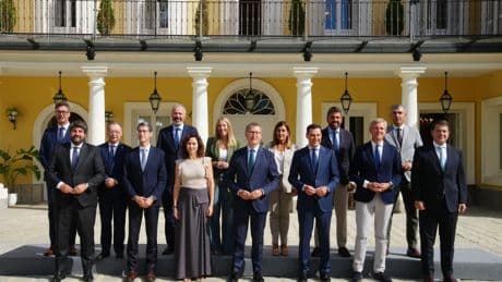 Los barones del PP hacen frente común en la Conferencia de Presidentes y mandan al Gobierno sus ocho exigencias por escrito