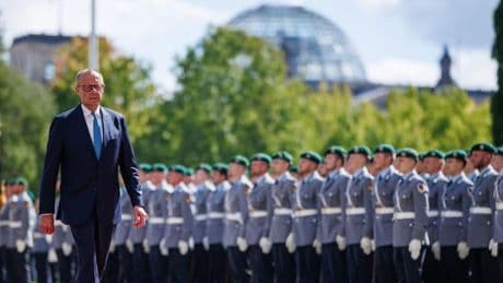 Il Governo tedesco vuole più soldati e vara la riforma del servizio militare, l’arruolamento resta volontario