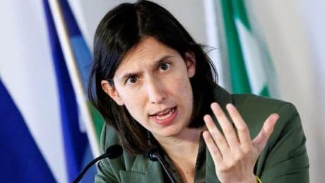 Schlein chiama Ricci: vai avanti. Conte prende tempo: «Chiarisca»