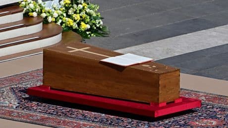 Ucrania, de cuerpo presente