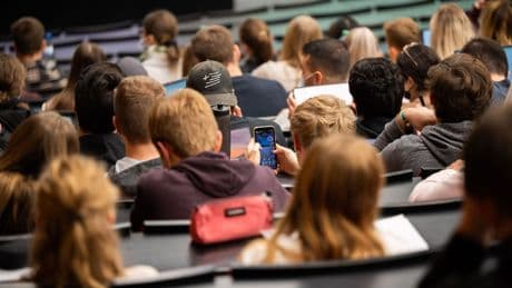 Universitäten und Hochschulen: Studie sieht leichteren Zugang zum Studium im Nordwesten