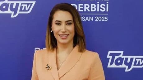Ünlü spiker evinde ölü bulundu