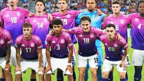 Arrey-Mbi spielte schon für Bayern und Chelsea: Die SG Kaarst und ihr Vize-Europameister