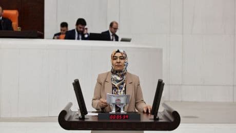 Van’daki eğitim sorunları Meclis gündeminde: Laboratuvarların dersliklere dönüştürüldüğü iddiaları doğru mu?