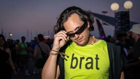 Marea verde 'brat' en la primera jornada del Primavera Sound: "Venimos desde Miami para ver a Charli xcx"