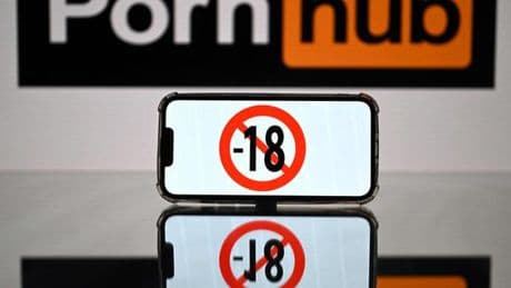 Pourquoi PornHub ferme en France