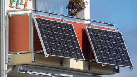 Erneuerbare Energien: Balkonkraftwerk-Boom hält auch in Berlin und Brandenburg an