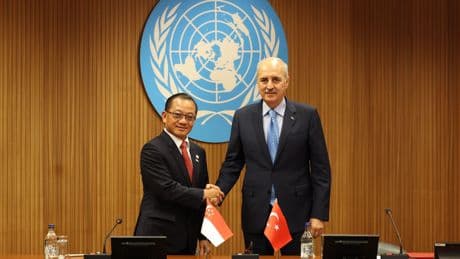 TBMM Başkanı Kurtulmuş, Singapur Parlamento Başkanı Peng ile görüştü