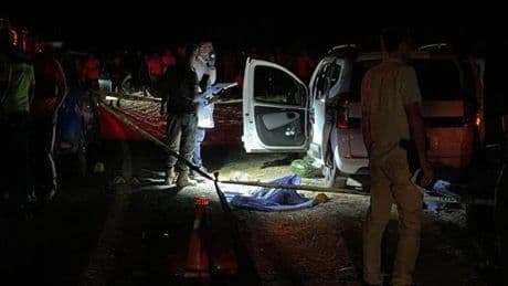 Feci olay! 4 kişi arabada katledildi