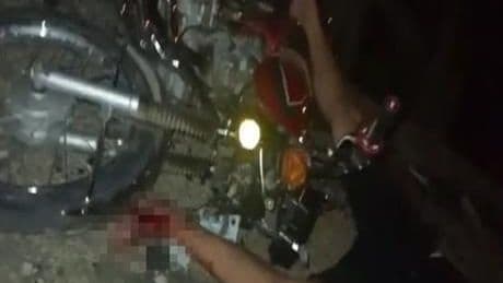 Motosikletiyle kaza yaptı! Video paylaşarak sosyal medyadan yardım istedi