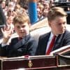 Liplezer onthult: “Prinsjes George en Louis klagen tegen elkaar over de hitte”