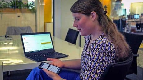 Paralympisch kampioen Larissa is bijna blind en test online winkels: deze grote keten scoort een onvoldoende