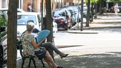 Caldo, sabato scatta il primo bollino arancione su Genova