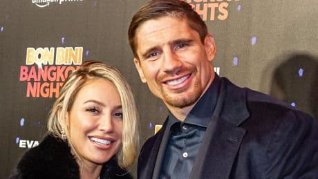Rico Verhoeven feliciteert zijn verloofde Naomy van Beem: ’Voelt alsof we elke dag sterker worden’