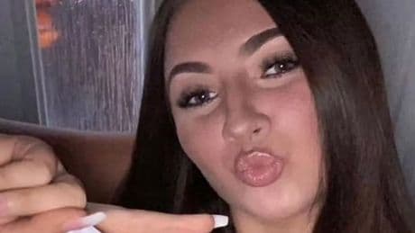 Teen dies after frustrating delay blocked cops from being able to enter her flat