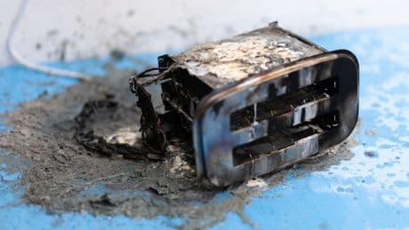 Hausbrand durch Toaster? Wann das Gerät zur Gefahr wird